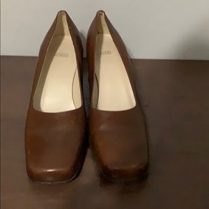 Women coach dress shoes